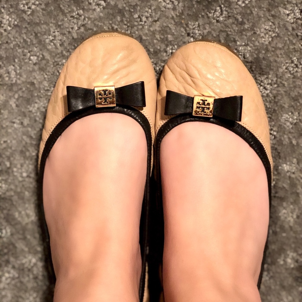 Tory Burch Two Tone Ballet Flats Bow RARE Gold - Picture 5 of 8